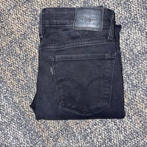 LEVIS- Black Ripped Skinny Jeans